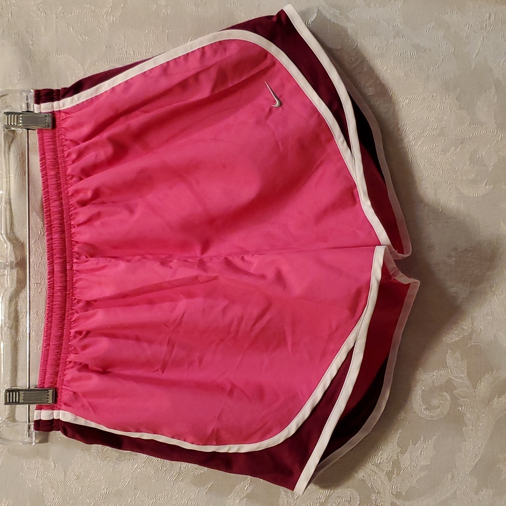 SZ. MEDIUM NIKE DRI-FIT ATHLETIC SHORTS - Picture 1 of 3